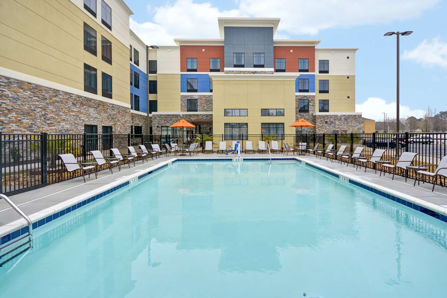 HOMEWOOD SUITES BY HILTON ROCKY MOUNT 2/17