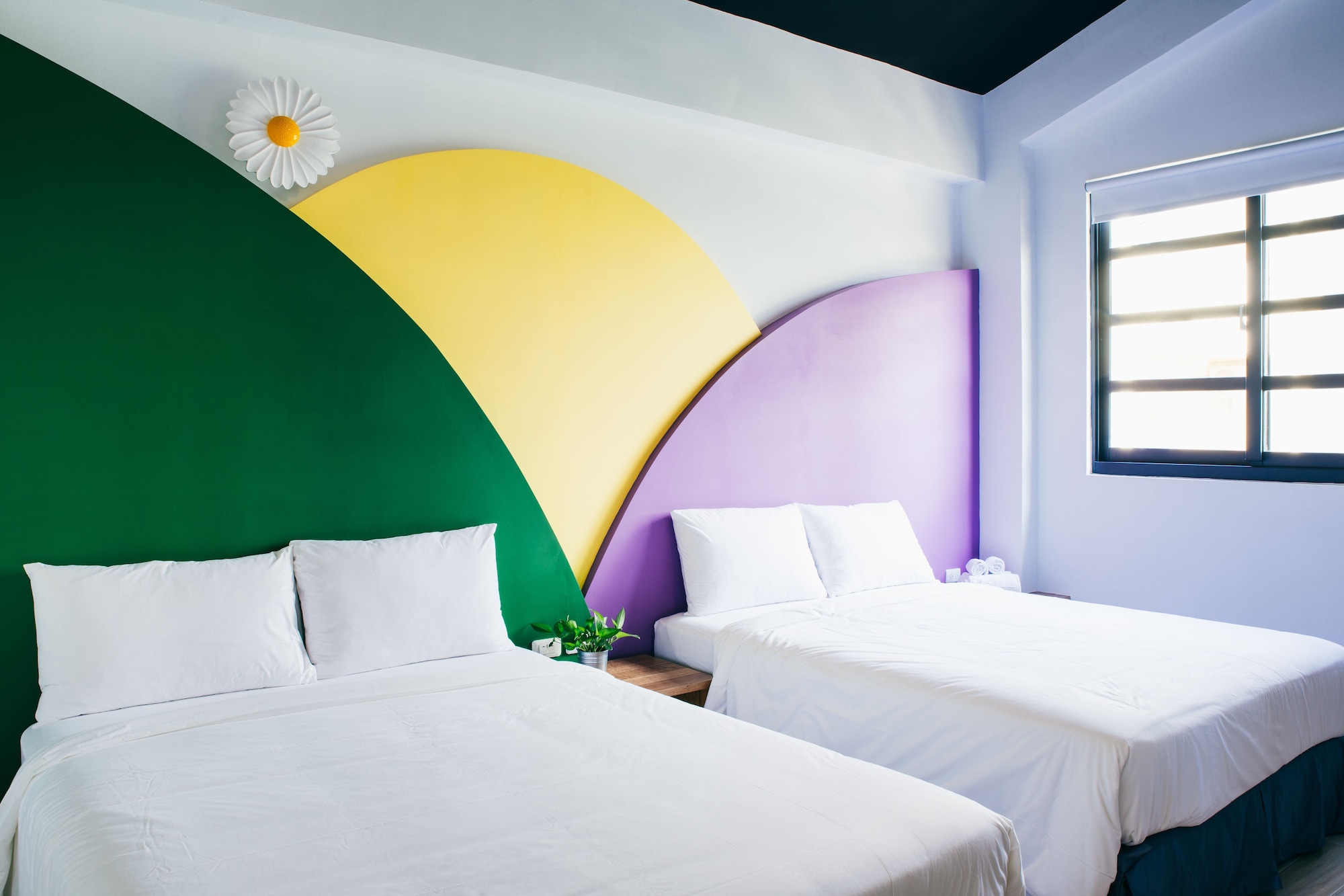 ROOM, QUADRUPLE