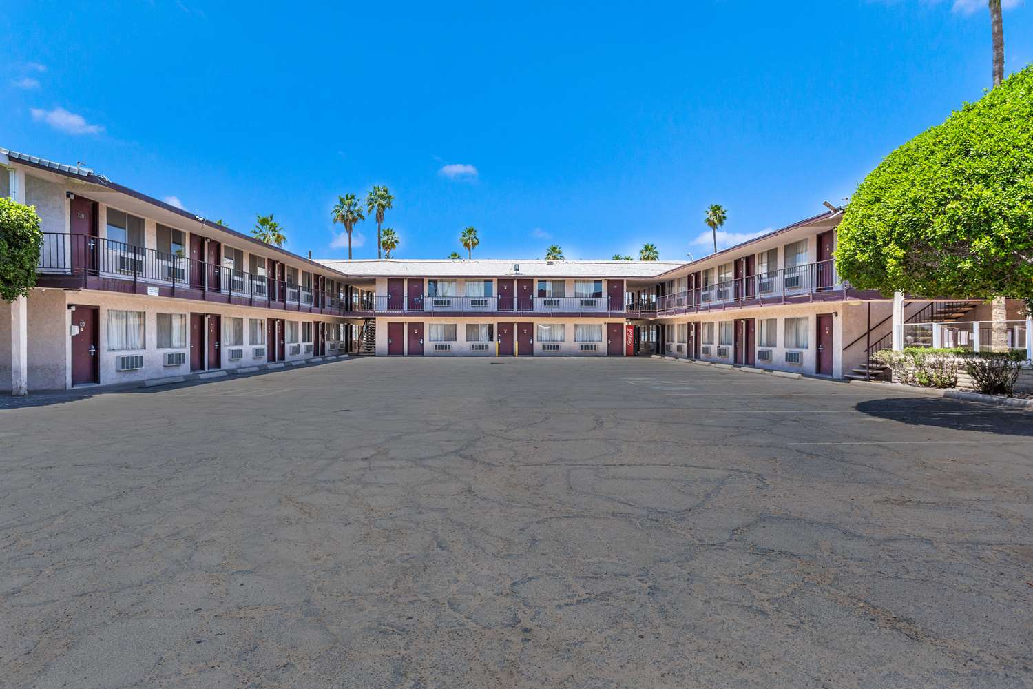 Knights Inn Yuma 24/24