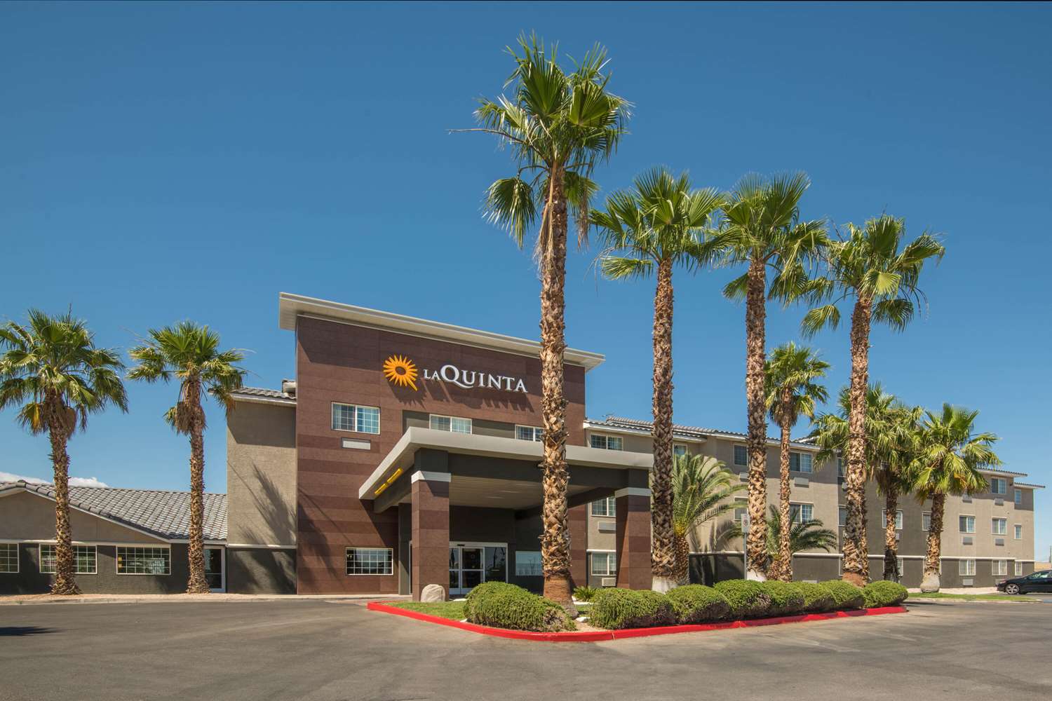 La Quinta Inn and Suites by Wyndham Las Vegas Nellis 10/11