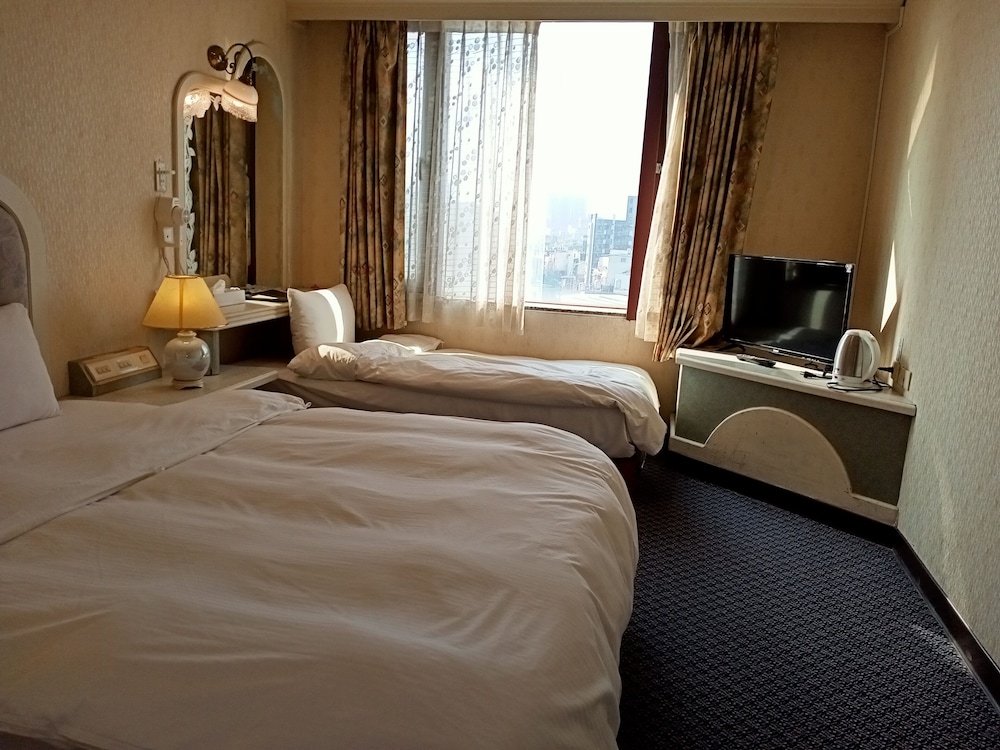 Chungli Business Hotel 21/48