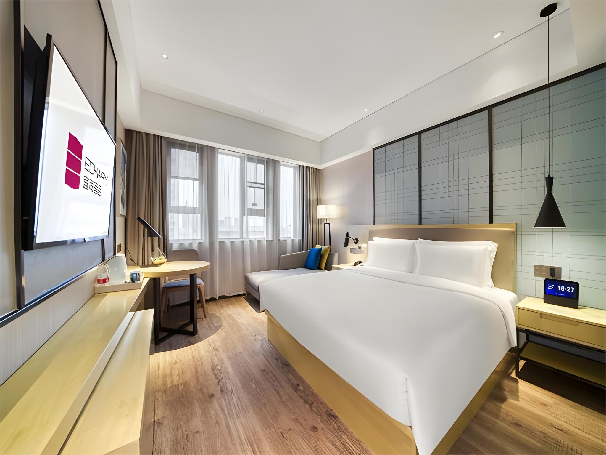 Echarm Hotel (Jingjiang Zhongzhou Road, Fanggu Street) 24/42
