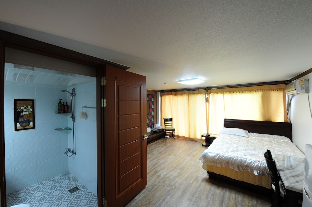 Hi Hotel 7/26