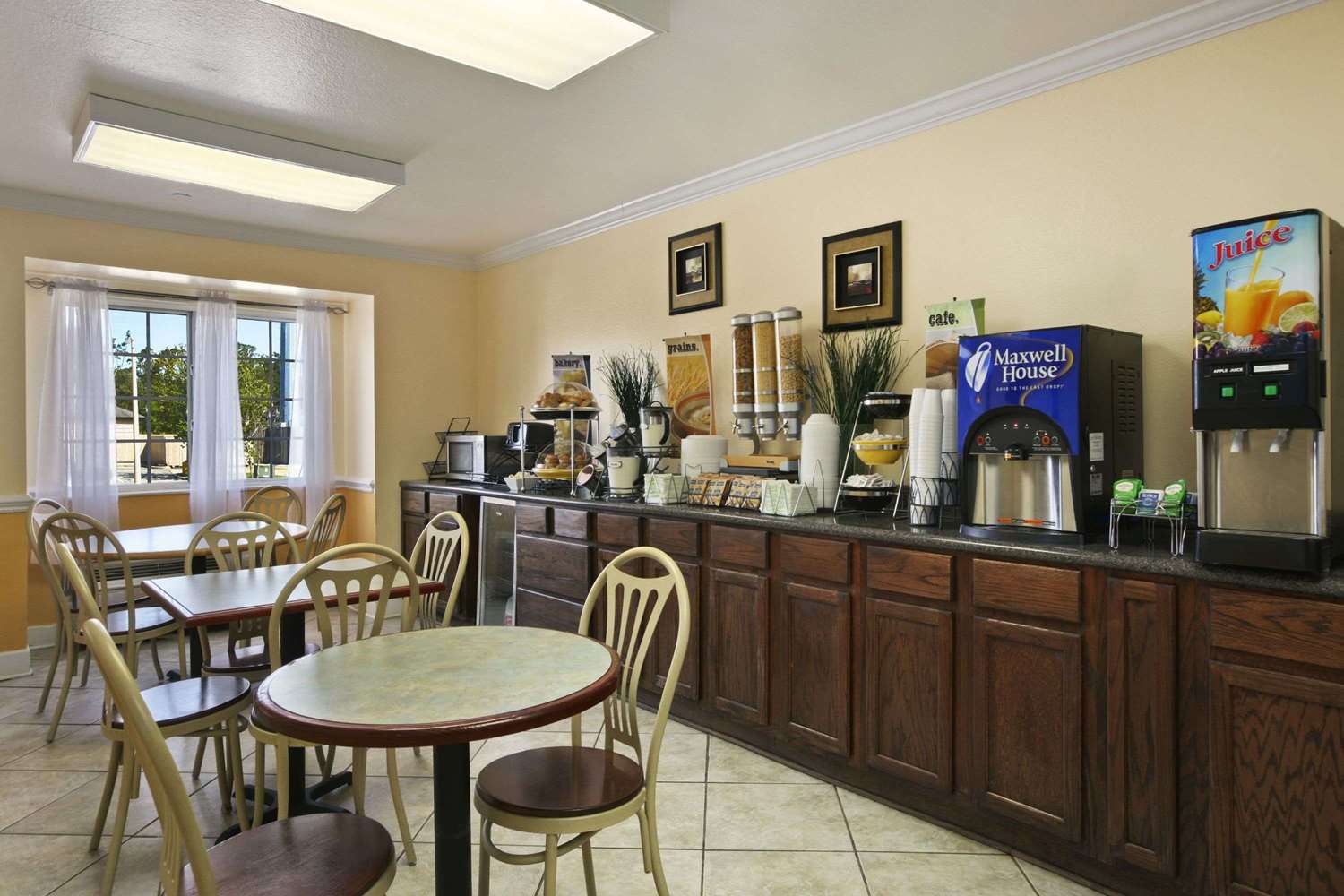Microtel Inn and Suites by Wyndham Baton Rouge 7/13
