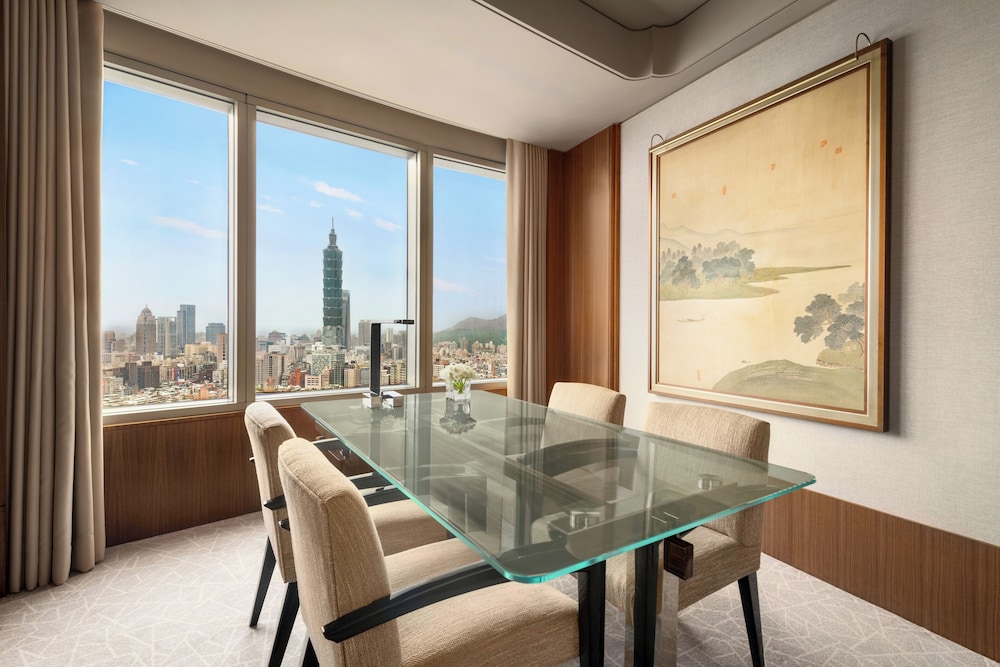 Shangri-La Far Eastern, Taipei 41/79