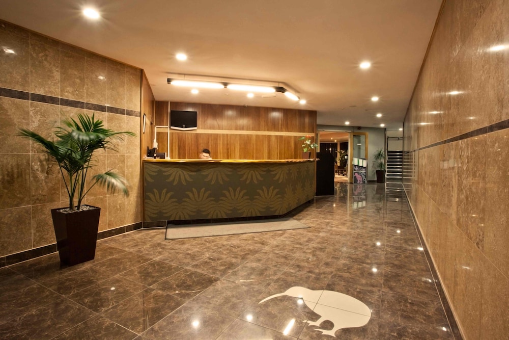 Auckland Airport Kiwi Hotel 7/62