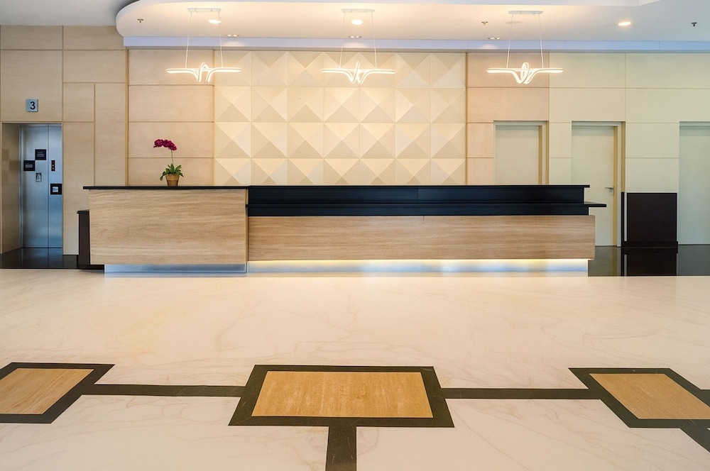 Aston Imperial Bekasi Hotel & Conference Center 8/53