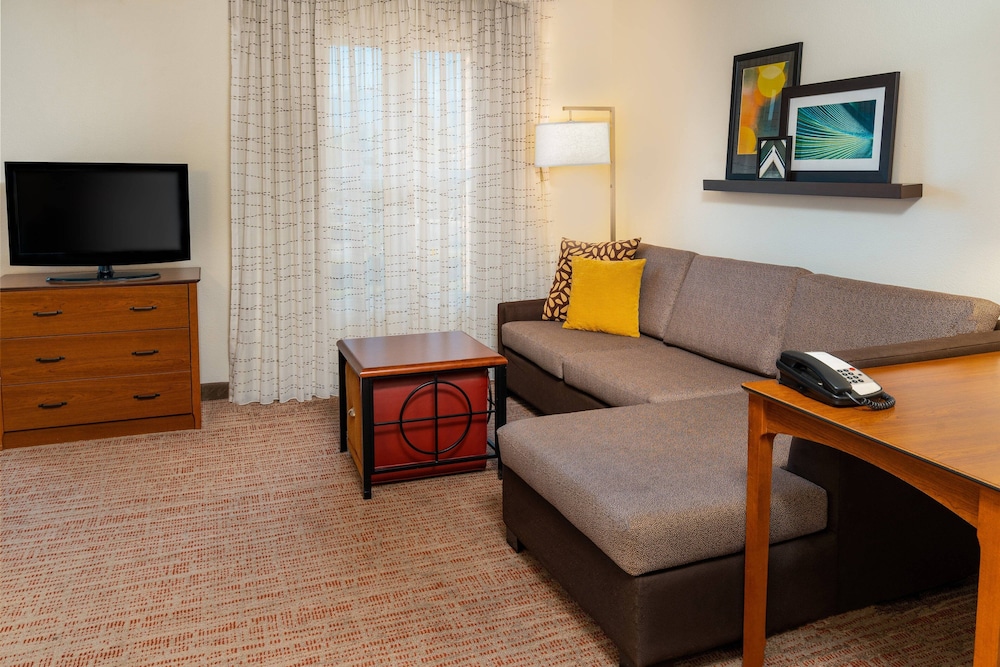 Residence Inn Corona Riverside 14/25