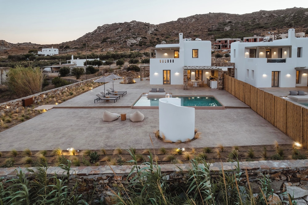Thalelion 3 bedroom Villas with private pool and Jacuzzi 58/62
