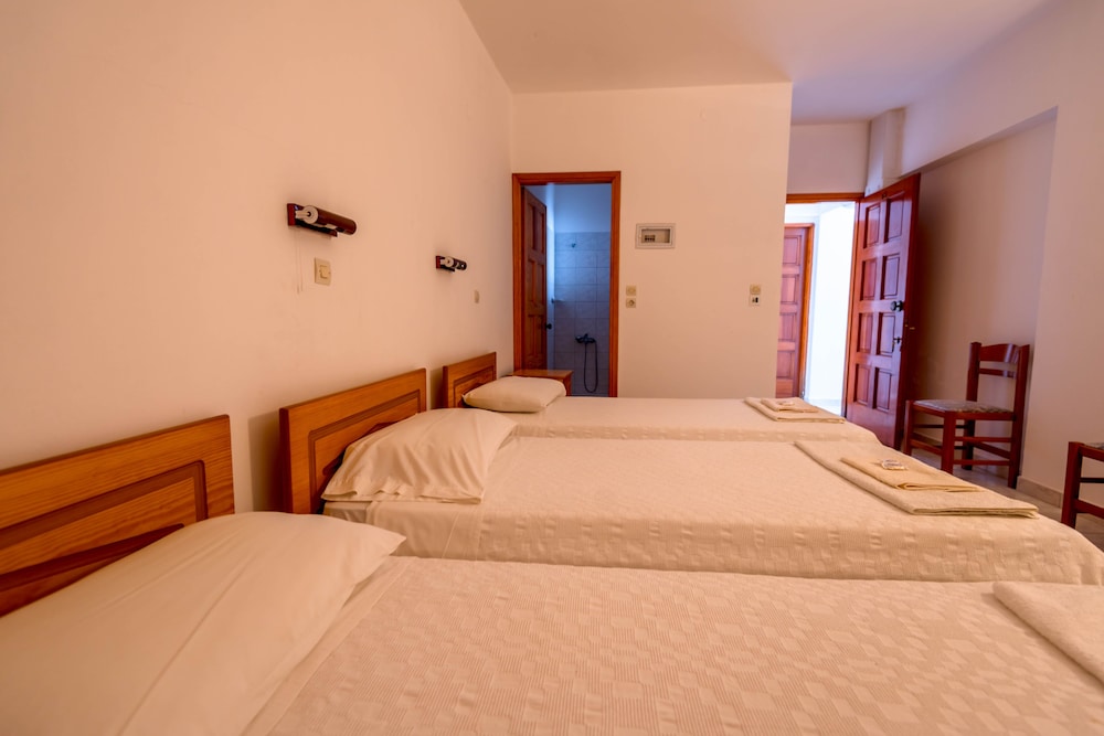 Balaskas Hotel 4/35