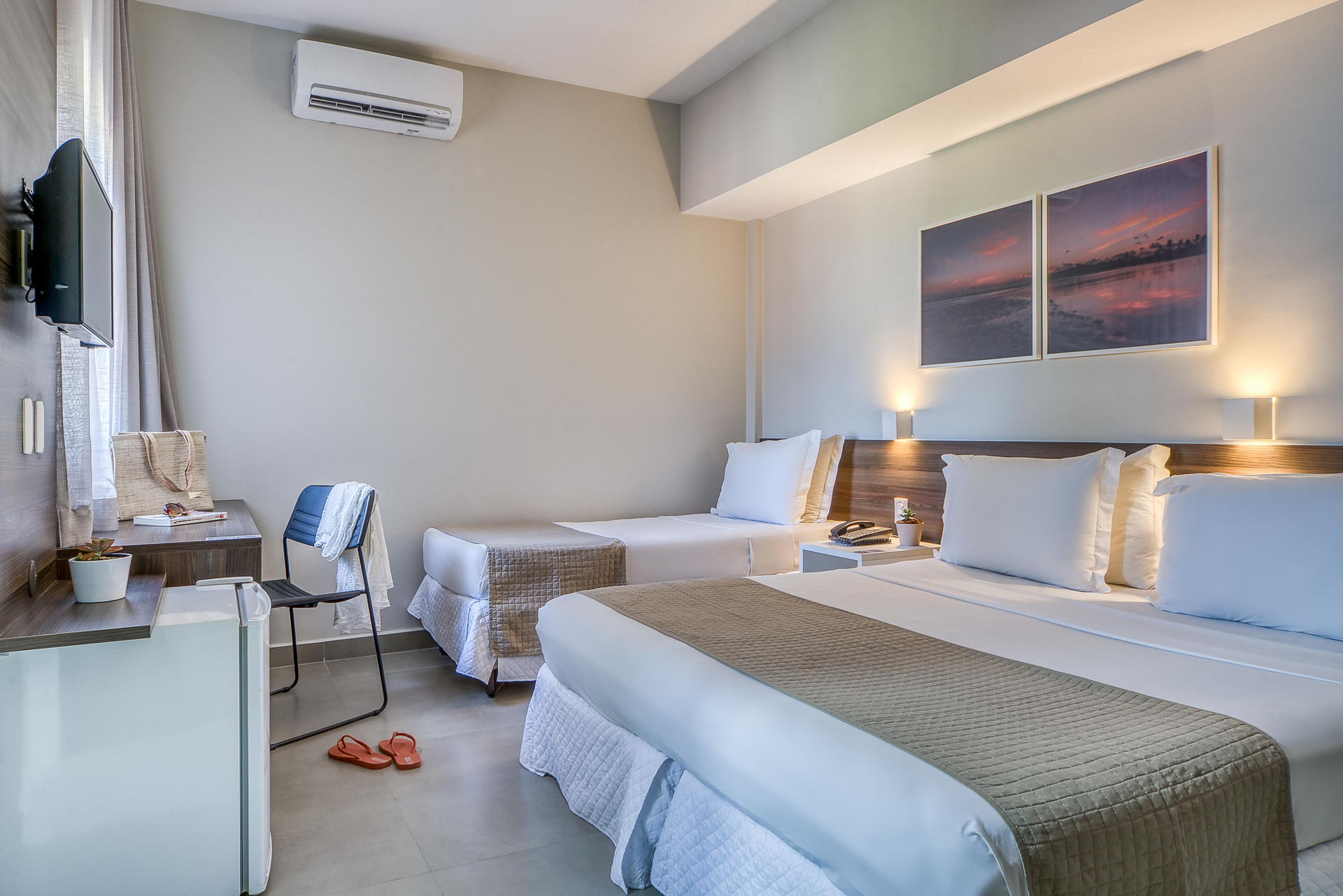 Room, Triple, Street View