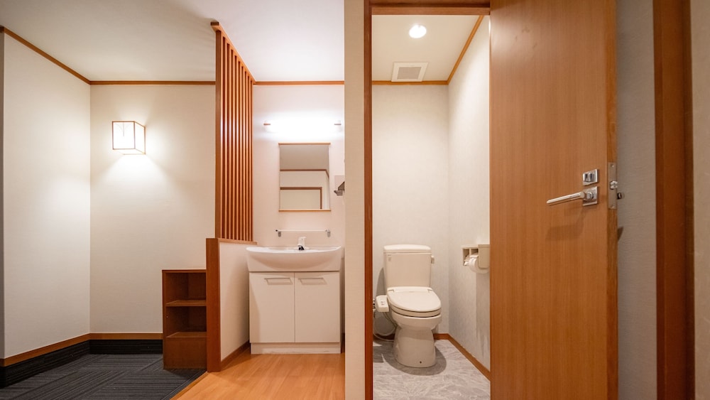Japanese, Standard, 3 Futon Beds, No Bathroom