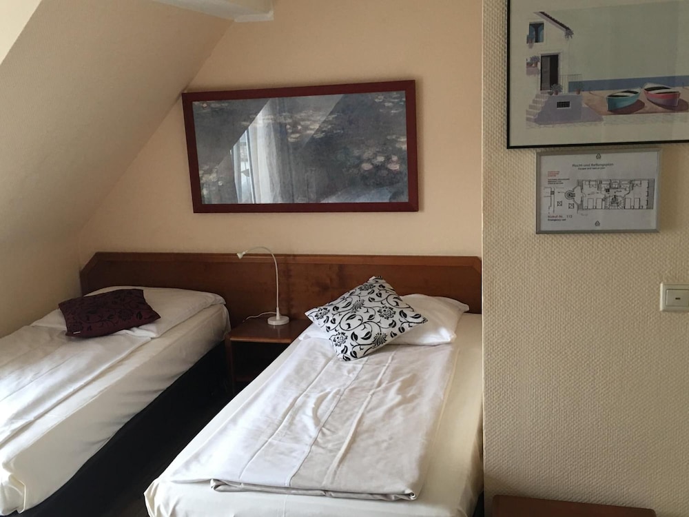 Hotel Alt Düsseldorf 4/34