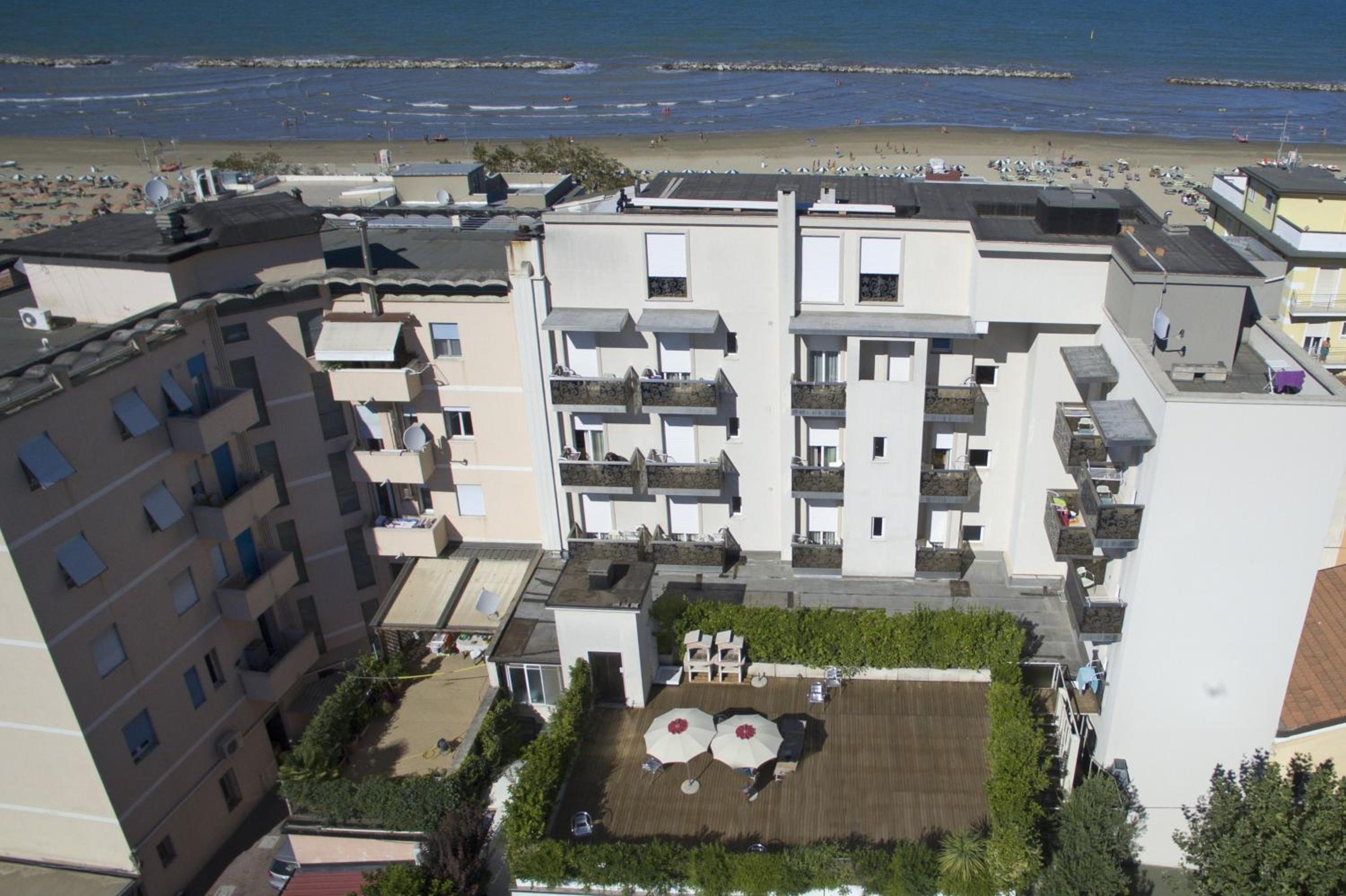Hotel Byron Rimini 1/50