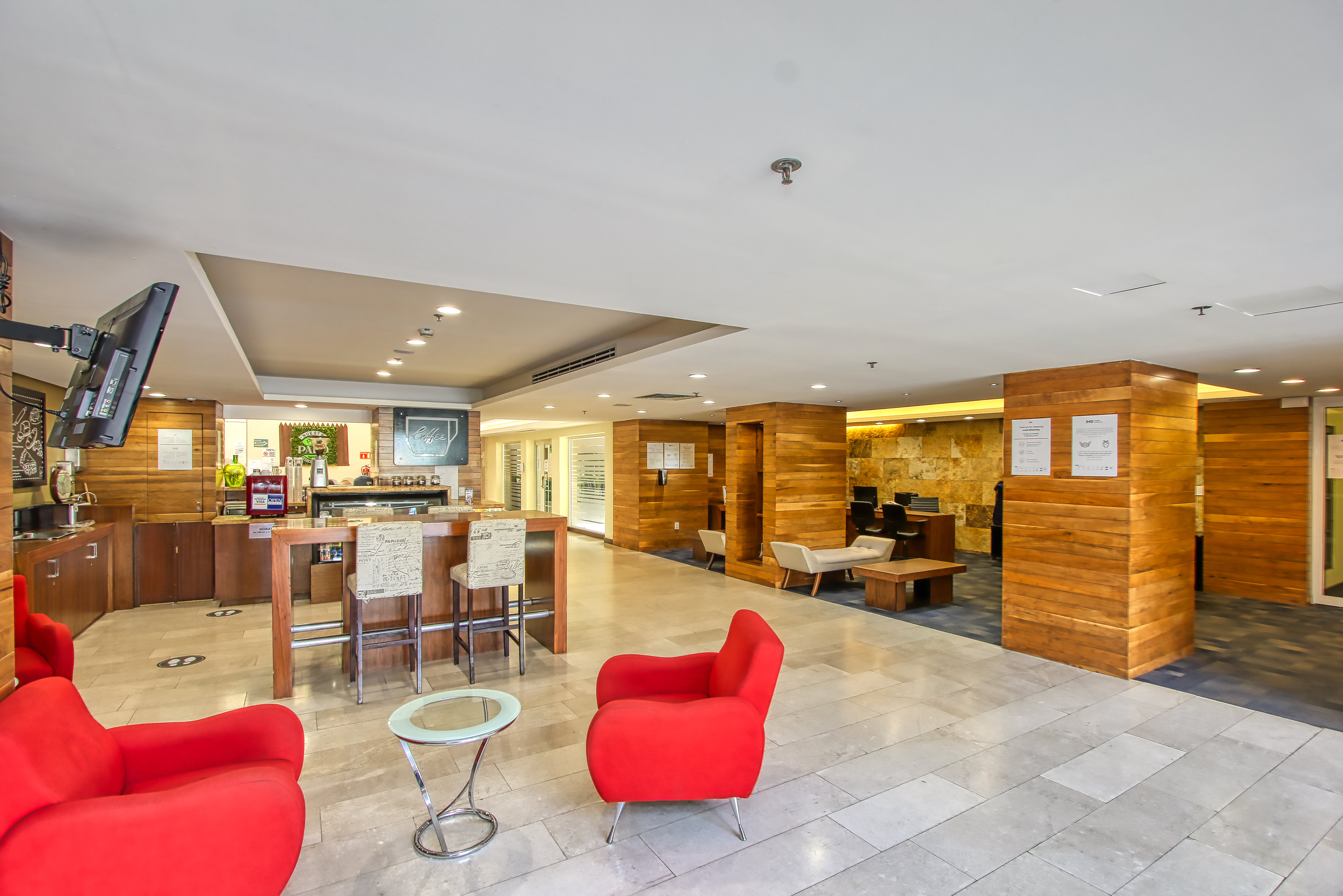 Holiday Inn Leon 10/50