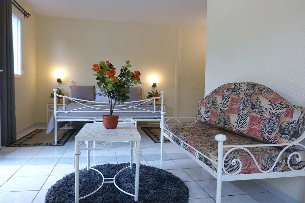 Minotel Les Flamboyants 28/50