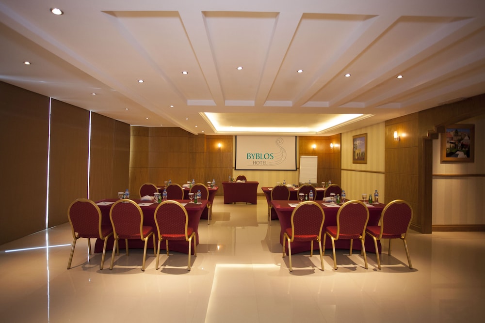 Social Hotel 40/47