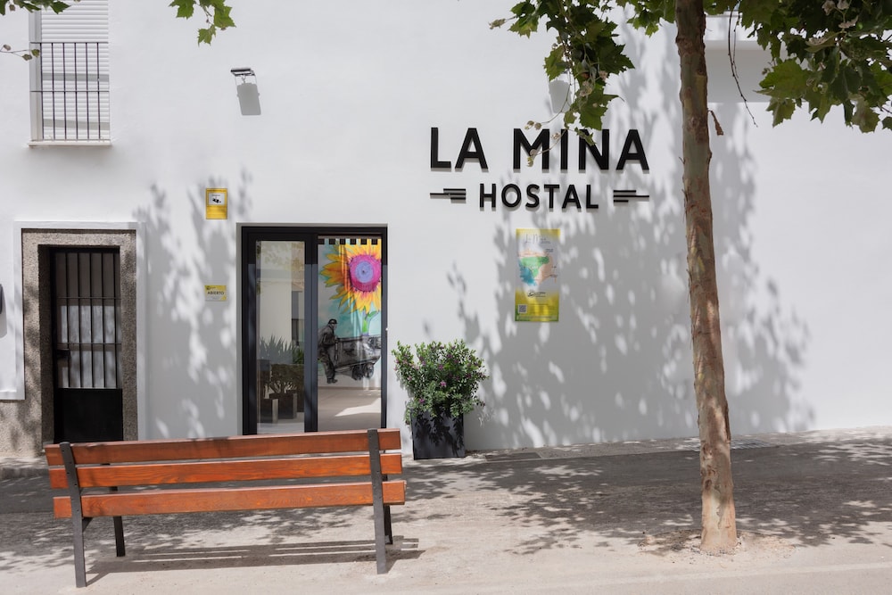 Hostal La Mina 42/50