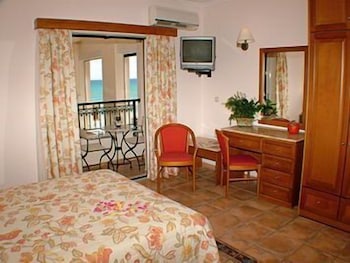 Andreolas Luxury Suites 26/72