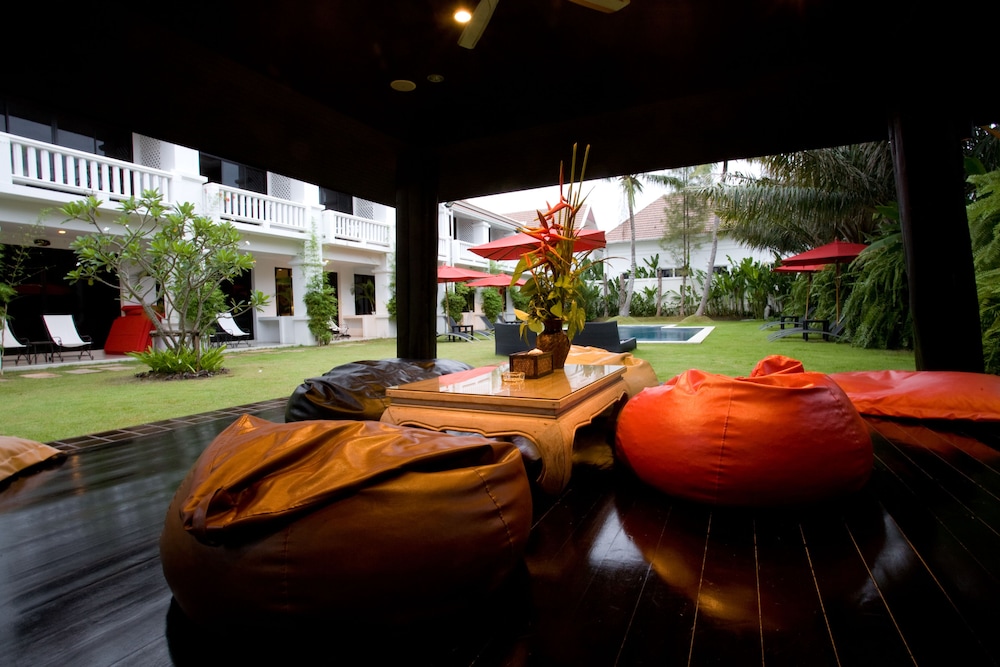 PALM GROVE RESORT 21/42