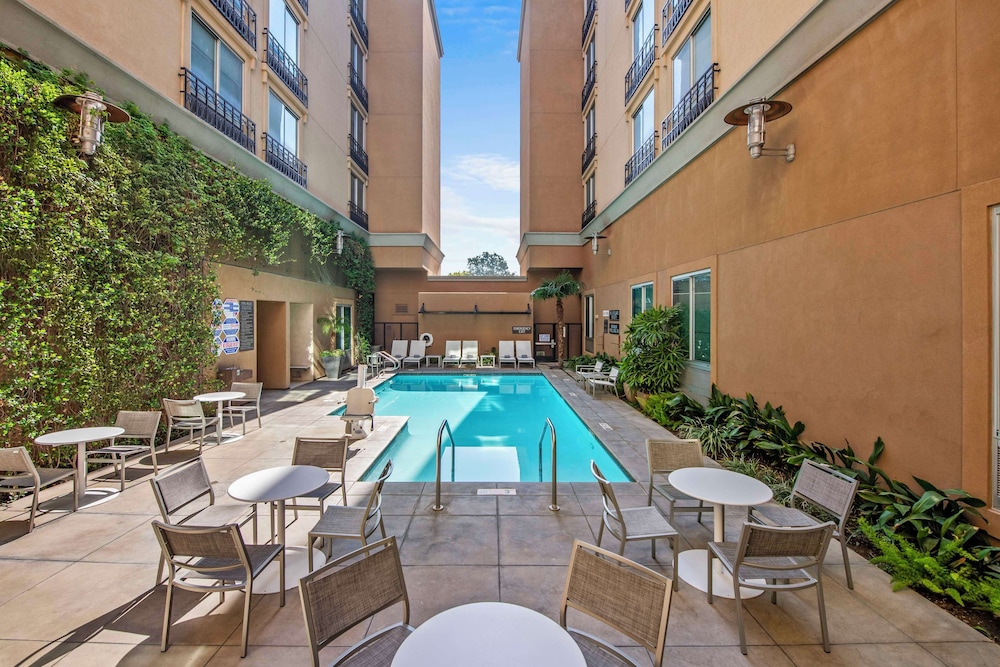 Hyatt Place Riverside Downtown 25/60