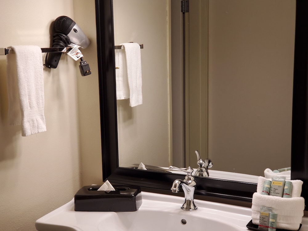 Best Western Alderwood 24/48