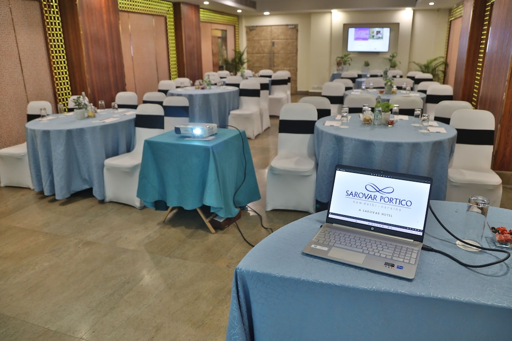 Sarovar Portico Naraina 48/54