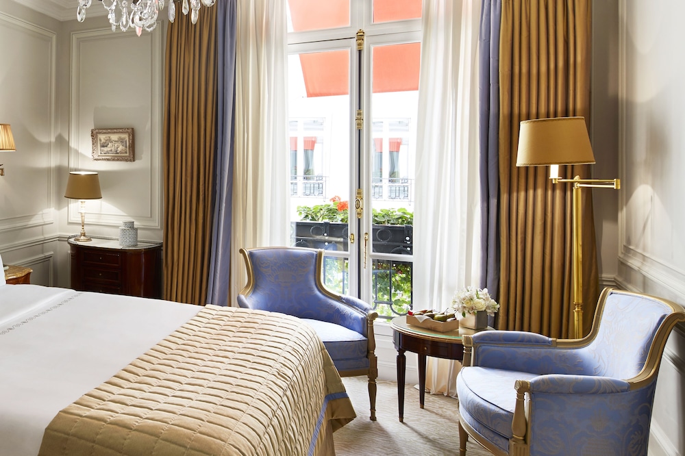 Hotel Plaza Athenee 18/79