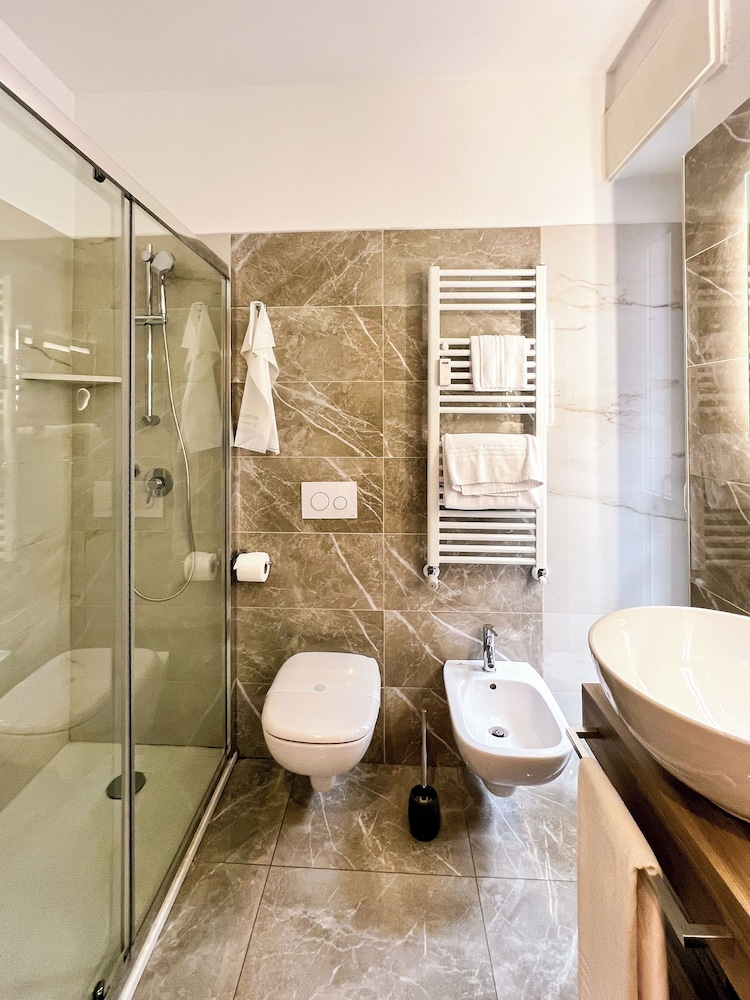 Hotel Victoria Cuneo 49/50