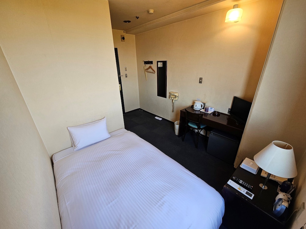 Royal Hotel Uohachi 52/53