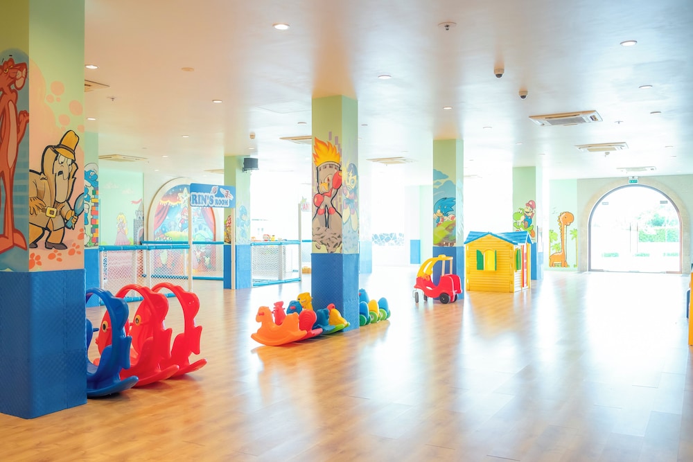 Sea Links Beach Hotel 38/47