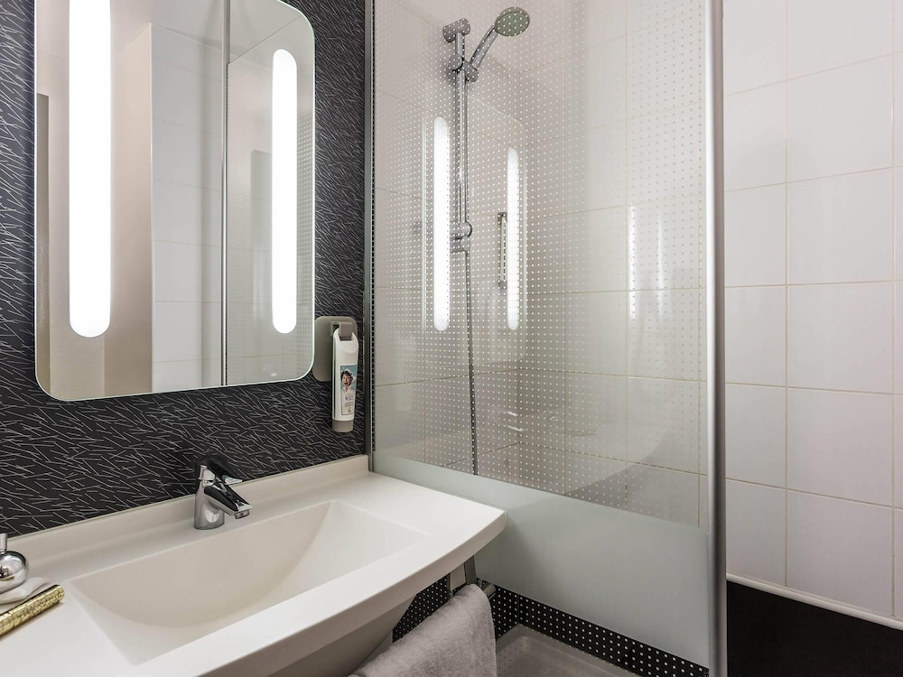 Ibis Thonon Evian 31/32