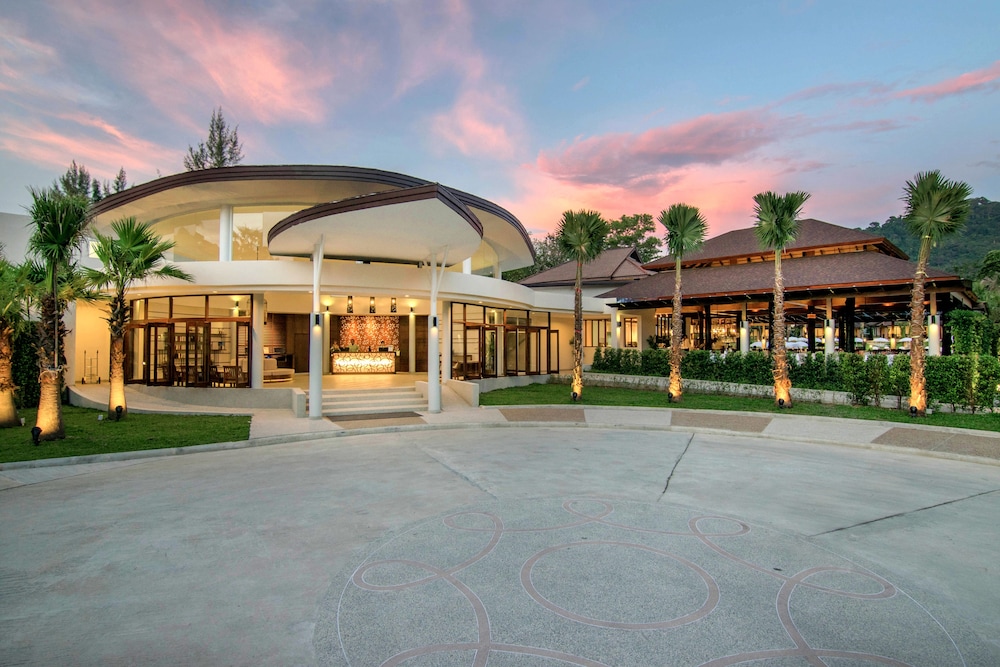 The Leaf Oceanside By Katathani in TAKUA PA