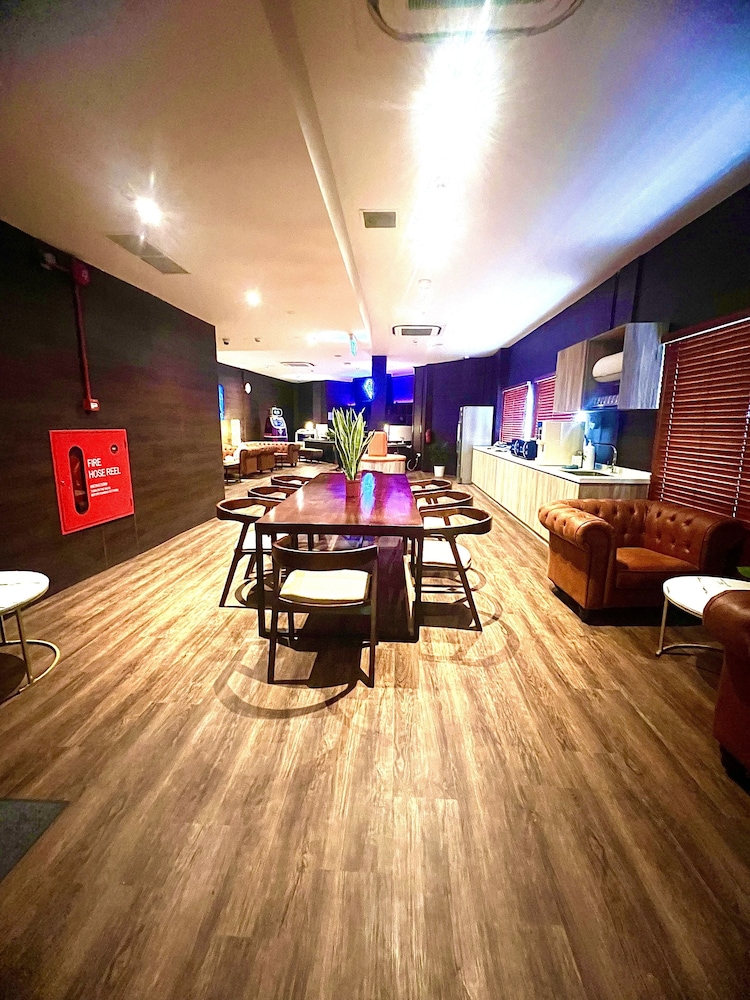 Arena Esports Hotel Bugis 45/50