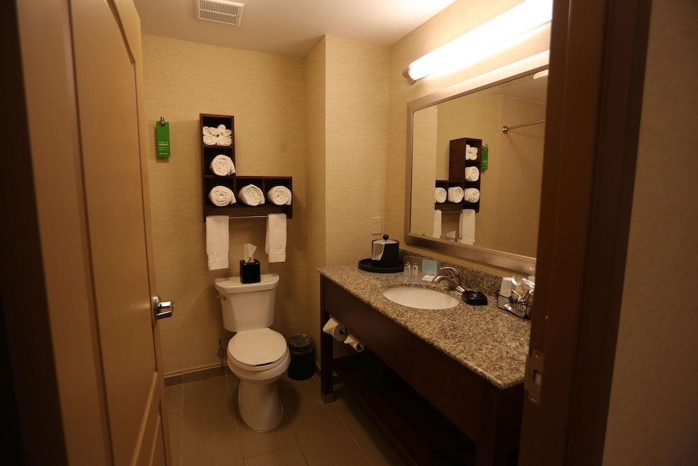 Hampton Inn Atmore 25/52