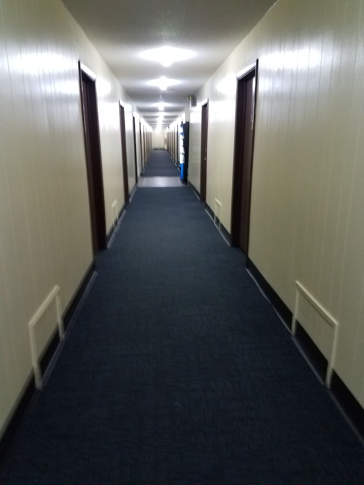 Western Inn South 37/64