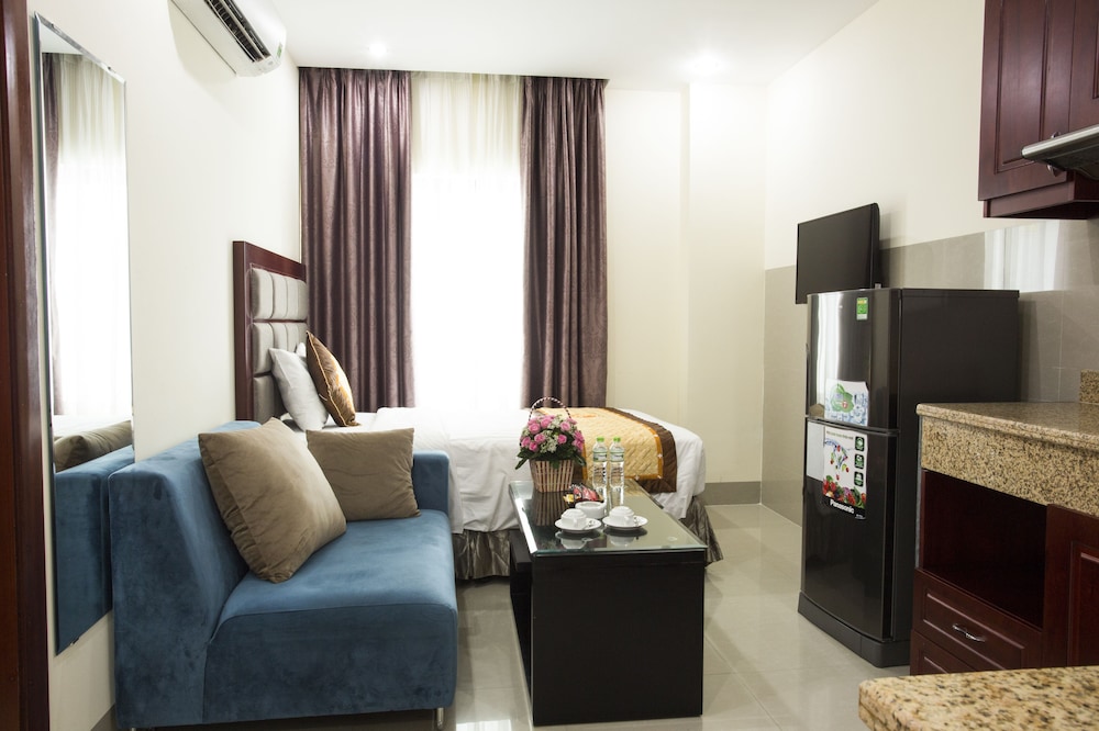 Sea Front Hotel 47/70