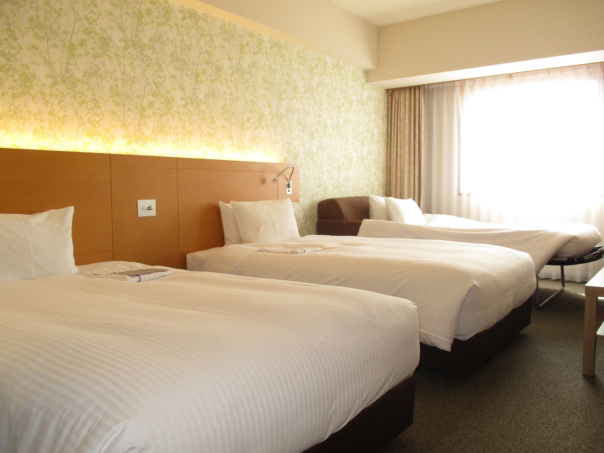 3 BEDROOMS, STANDARD, TRIPLE