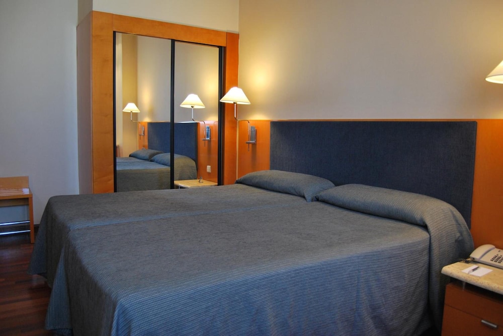 Hotel Villacarlos 10/30