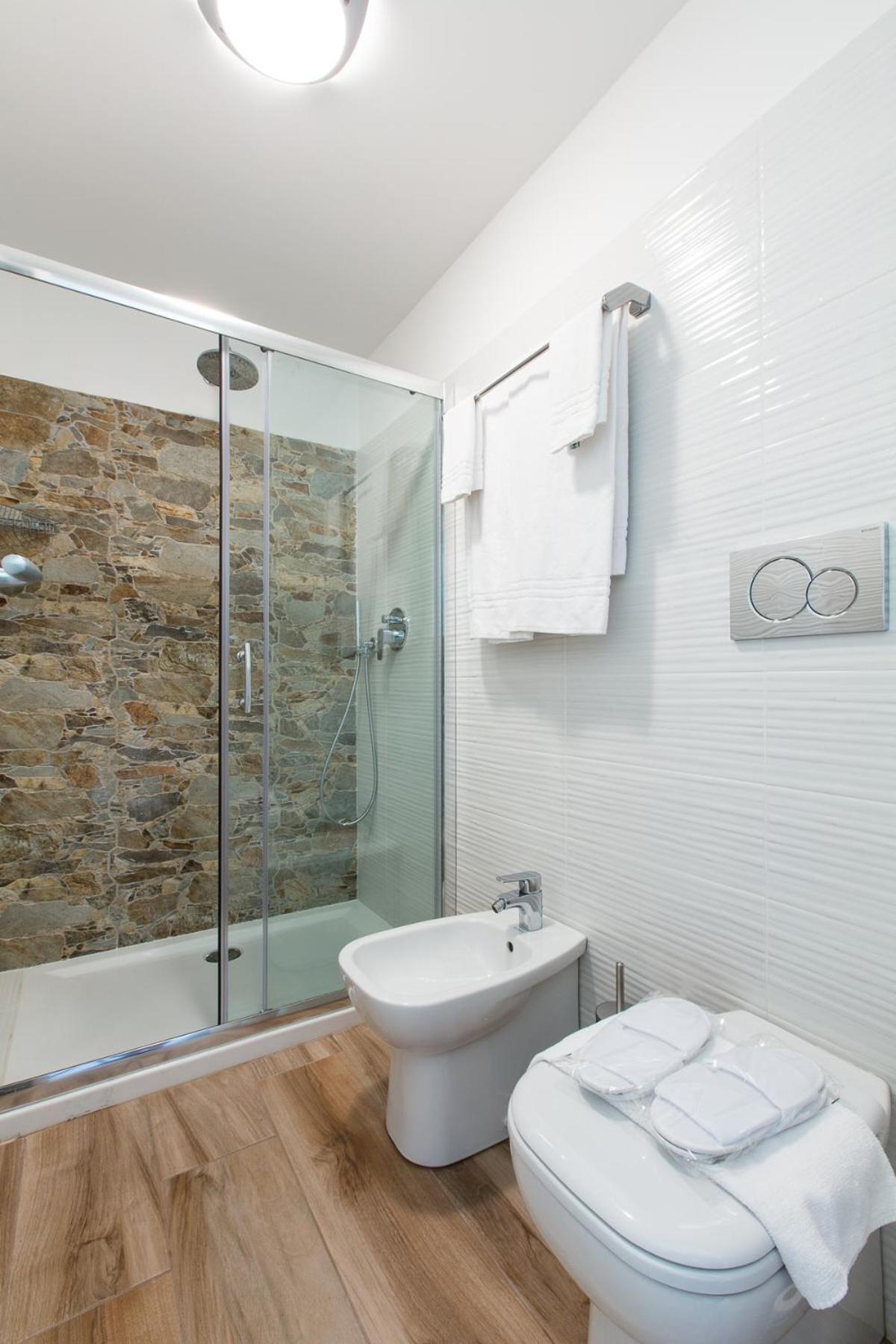 Aparthotel Isola 48/50