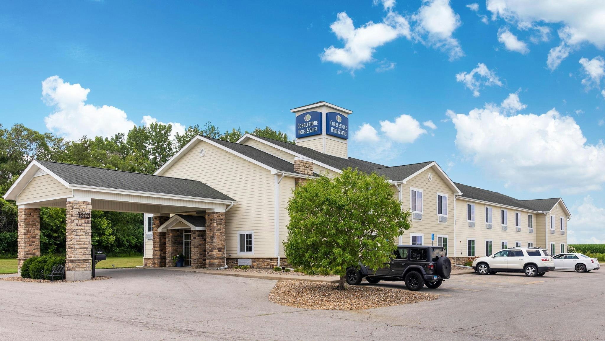 Cobblestone Hotel Knoxville 48/56
