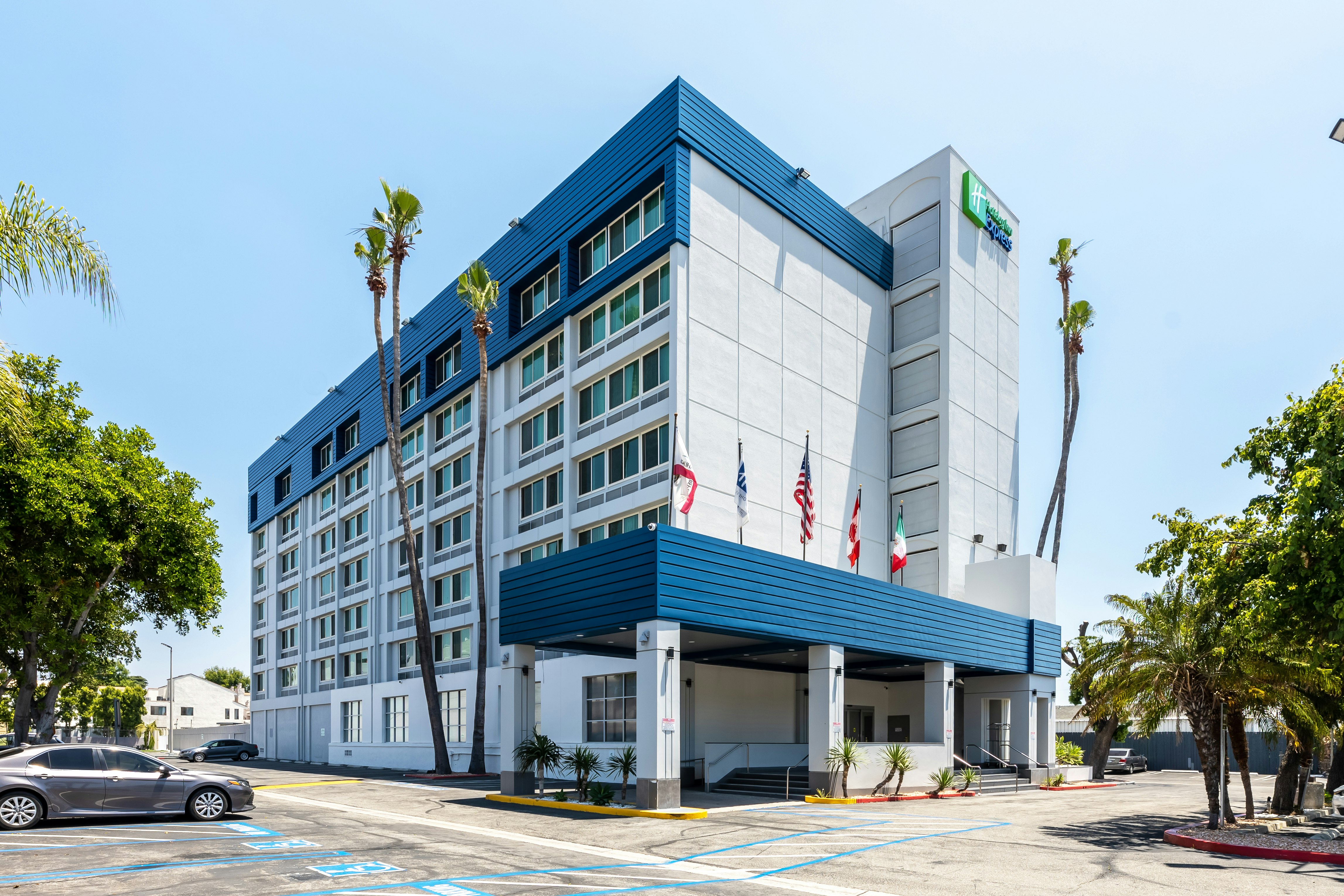 Holiday Inn Express Van Nuys in VAN NUYS - CA