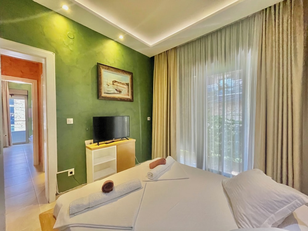 HOTEL BUTUA RESIDENCE 16/100