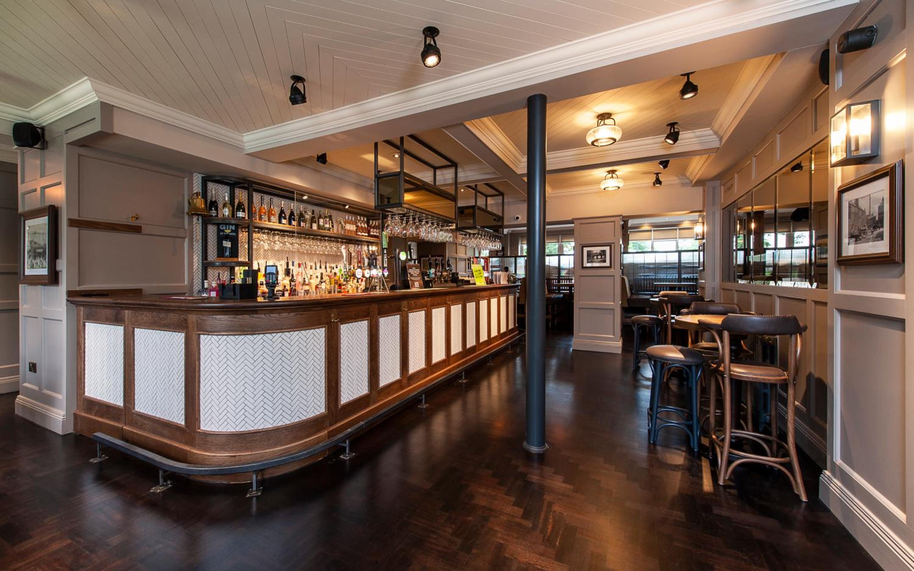 The Bulls Head Hotel 8/50