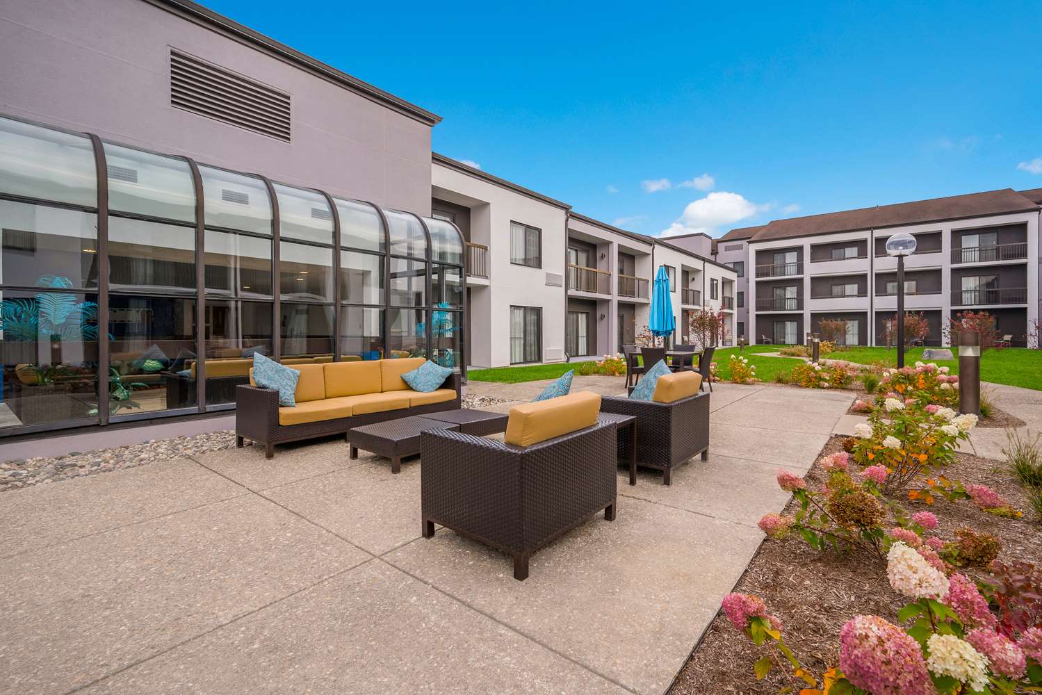 Sonesta Select Detroit Auburn Hills (Ex Courtyard By Marriott Detroit Auburn Hills) 24/34