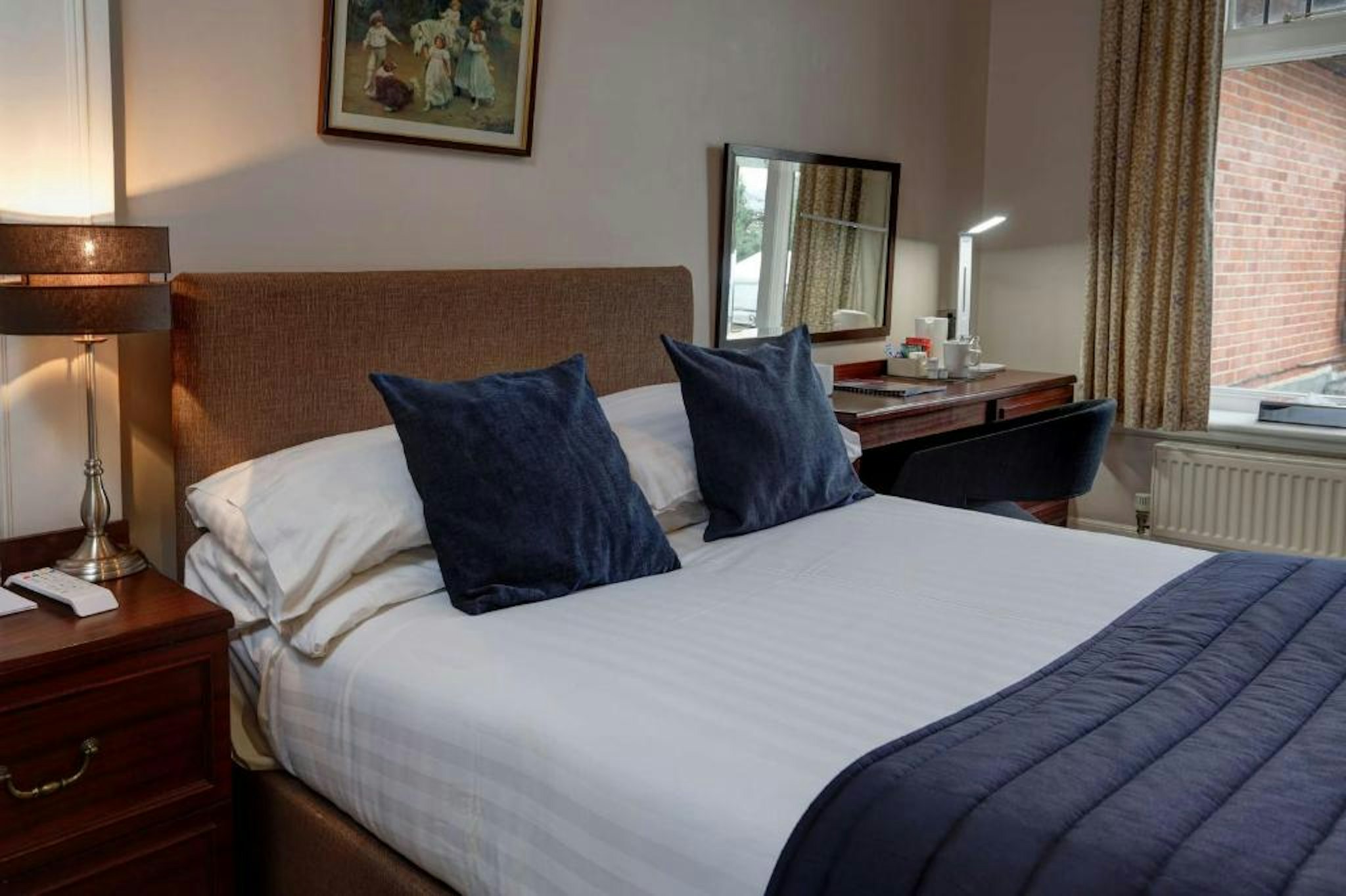 Oaklands Hotel 27/40