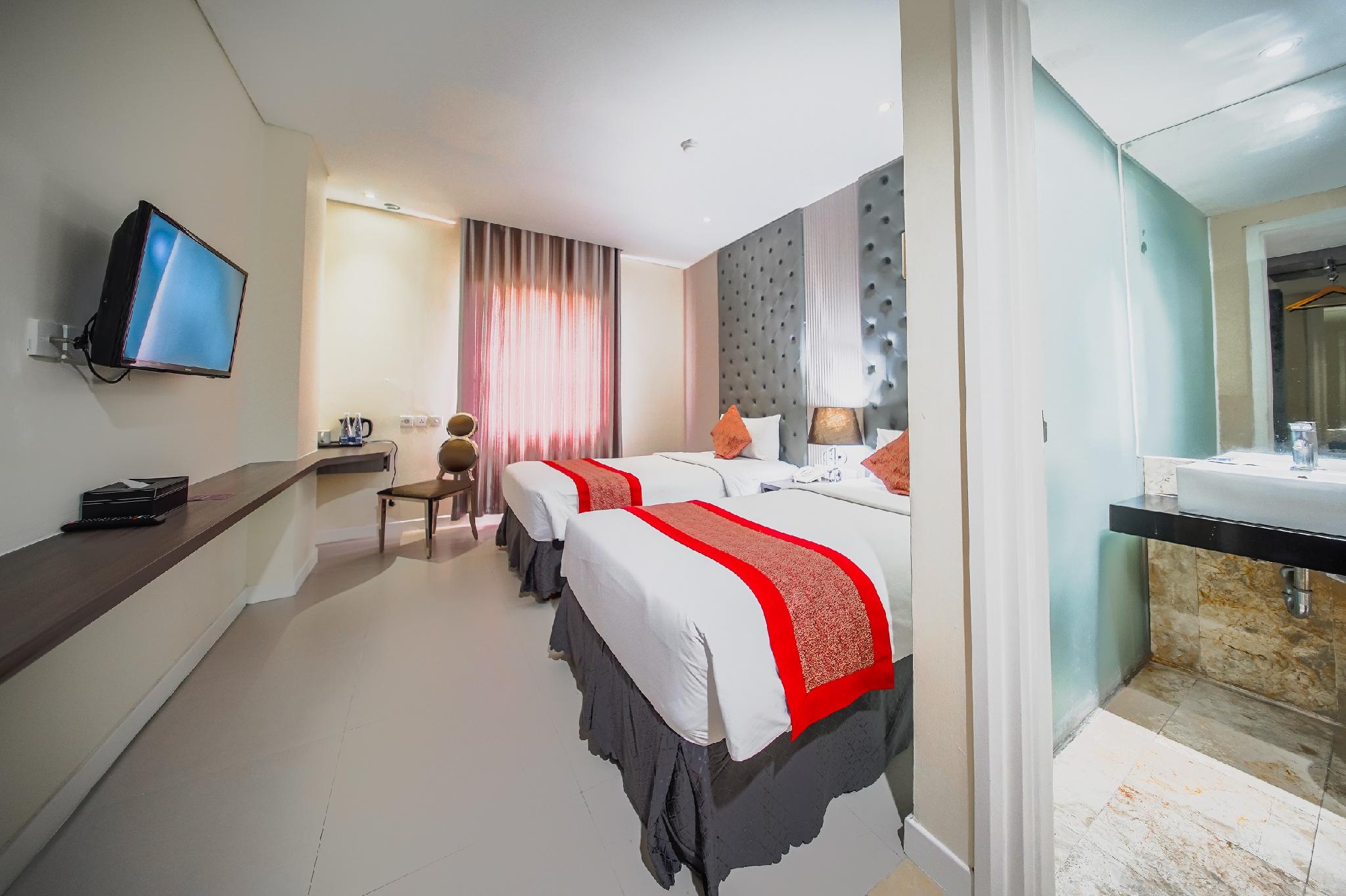 Grand, Deluxe, Twin Beds
