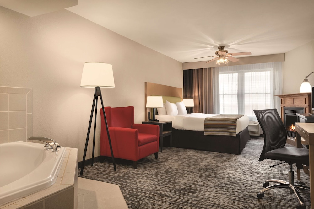 Country Inn & Suites by Radisson, Galena, IL 42/67