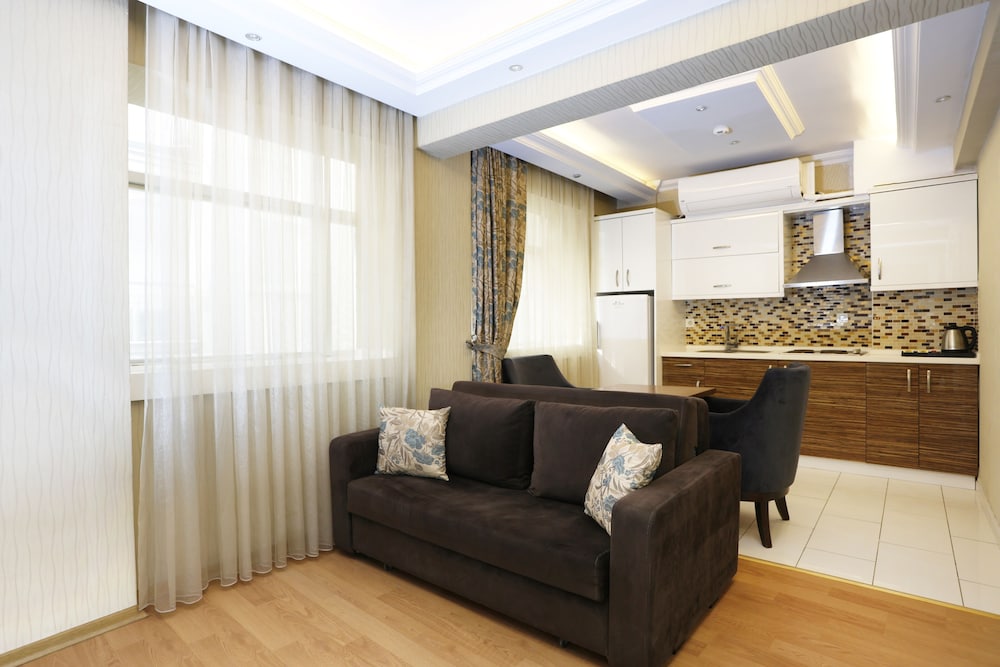 Riva Hotel Alsancak 28/47