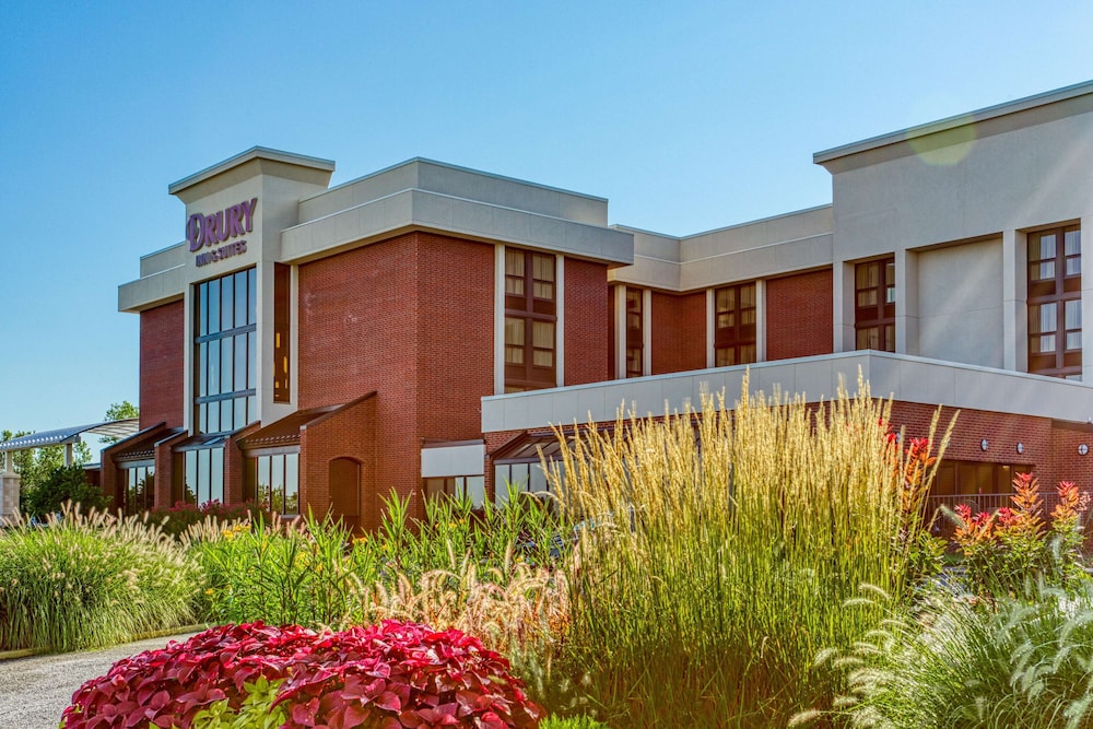 Drury Inn and Suites St Louis Collinsville 1/39